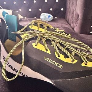 Scarpa Veloce Yellow and Black Climbing Shoes